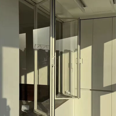 Buon prezzo Grado Premium Customisable Windows pieghevoli Porte Leggio di alluminio Cornice in acciaio inossidabile Screen Protezione UV Moderno Design 5+ Anno in linea